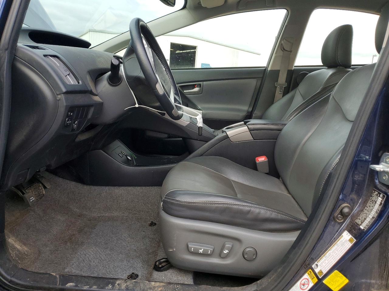 2013 TOYOTA PRIUS photo 7