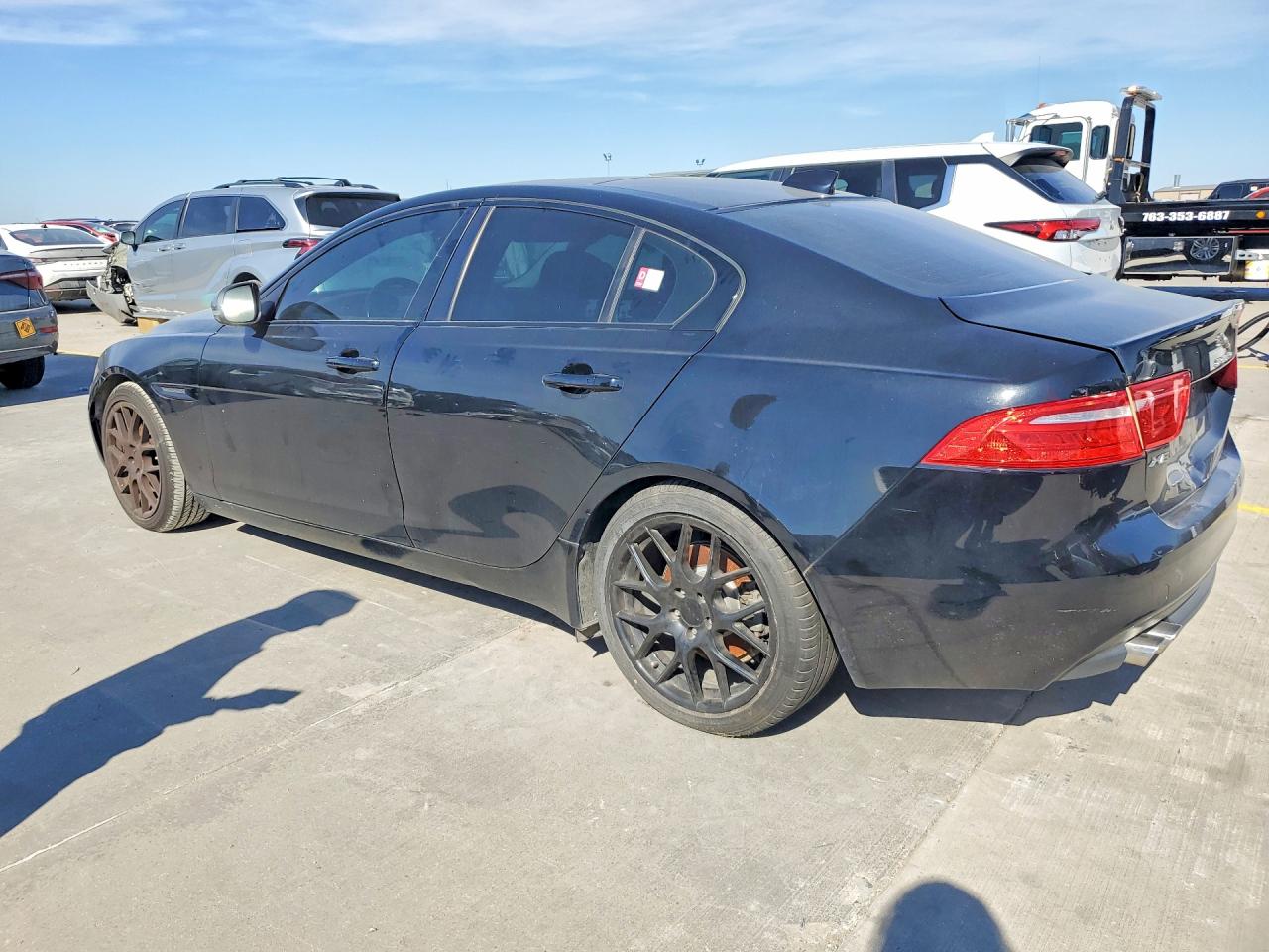 2017 JAGUAR XE PRESTIGE photo 3