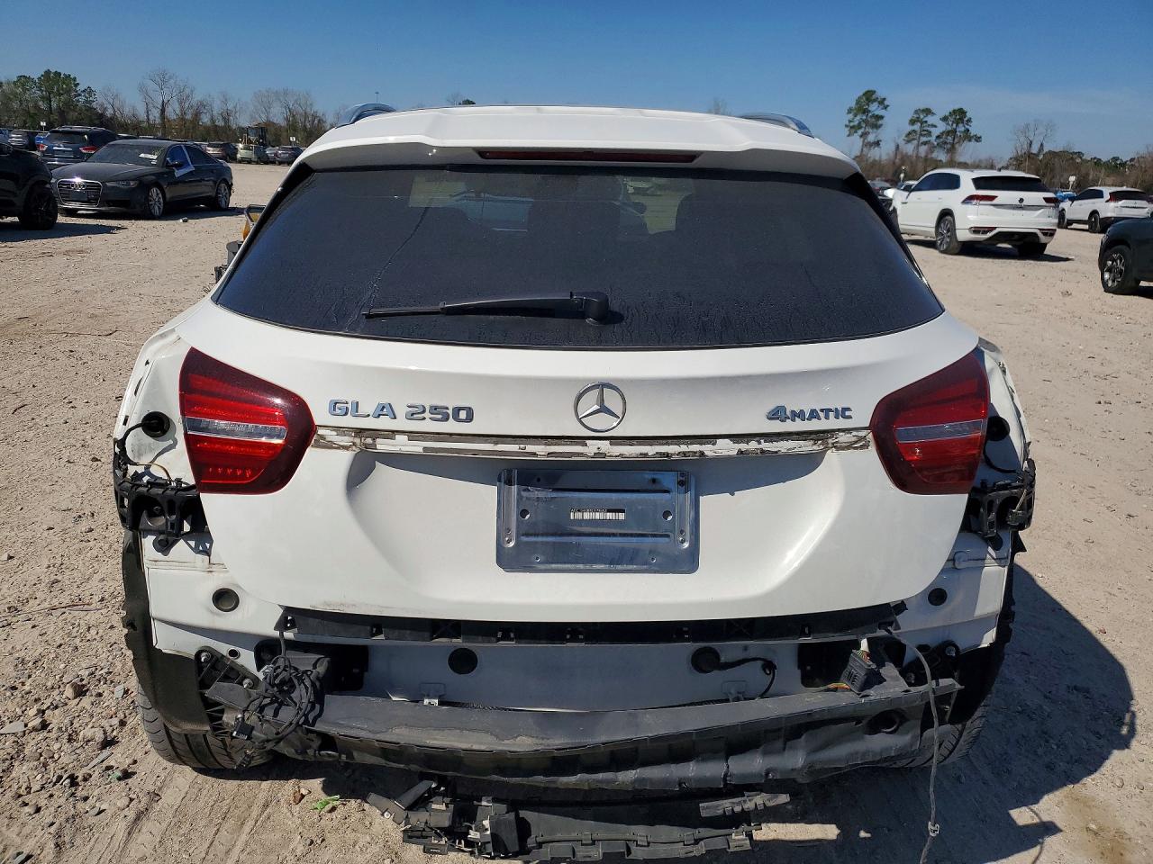 2019 MERCEDES-BENZ GLA 250 4MATIC photo 6