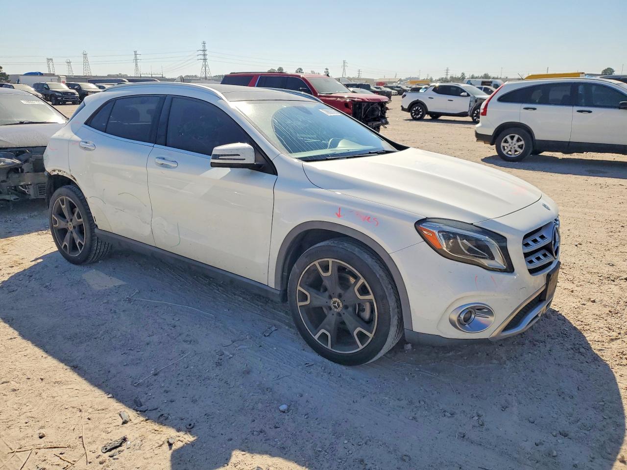 2019 MERCEDES-BENZ GLA 250 4MATIC photo 4