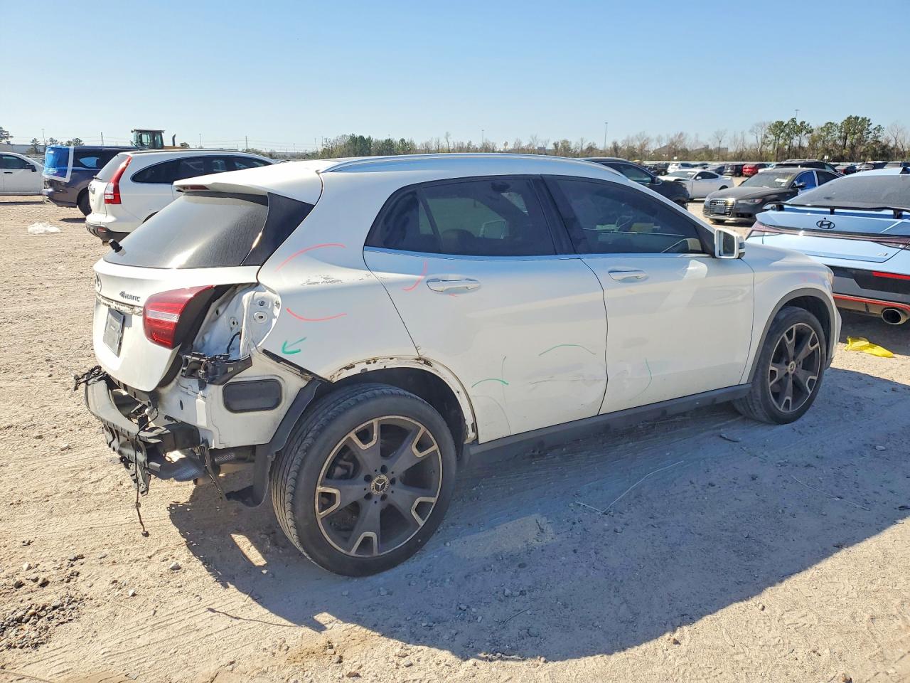 2019 MERCEDES-BENZ GLA 250 4MATIC photo 3