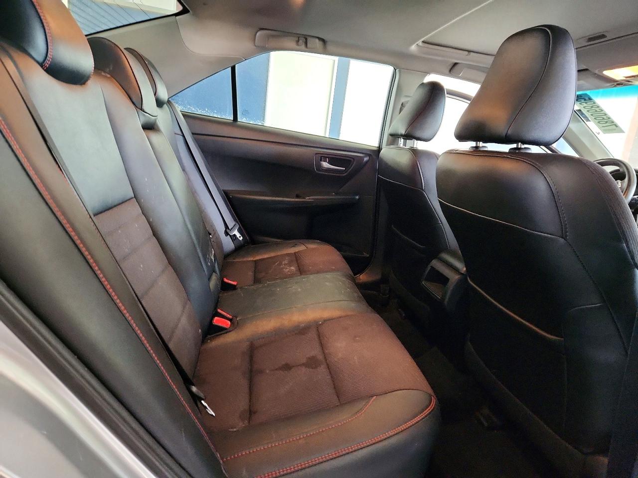 2017 TOYOTA CAMRY SE photo 10