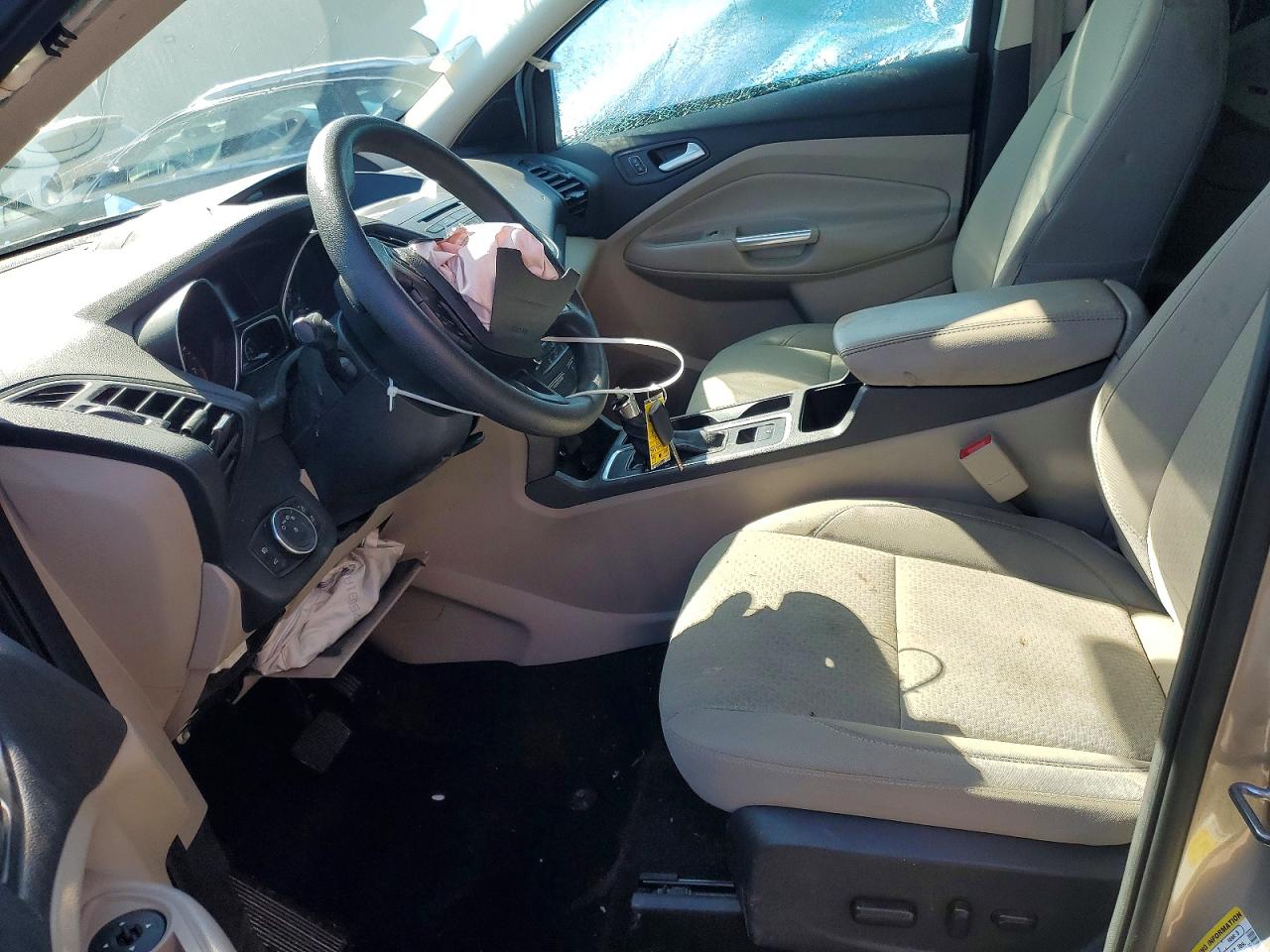 2017 FORD ESCAPE SE photo 13