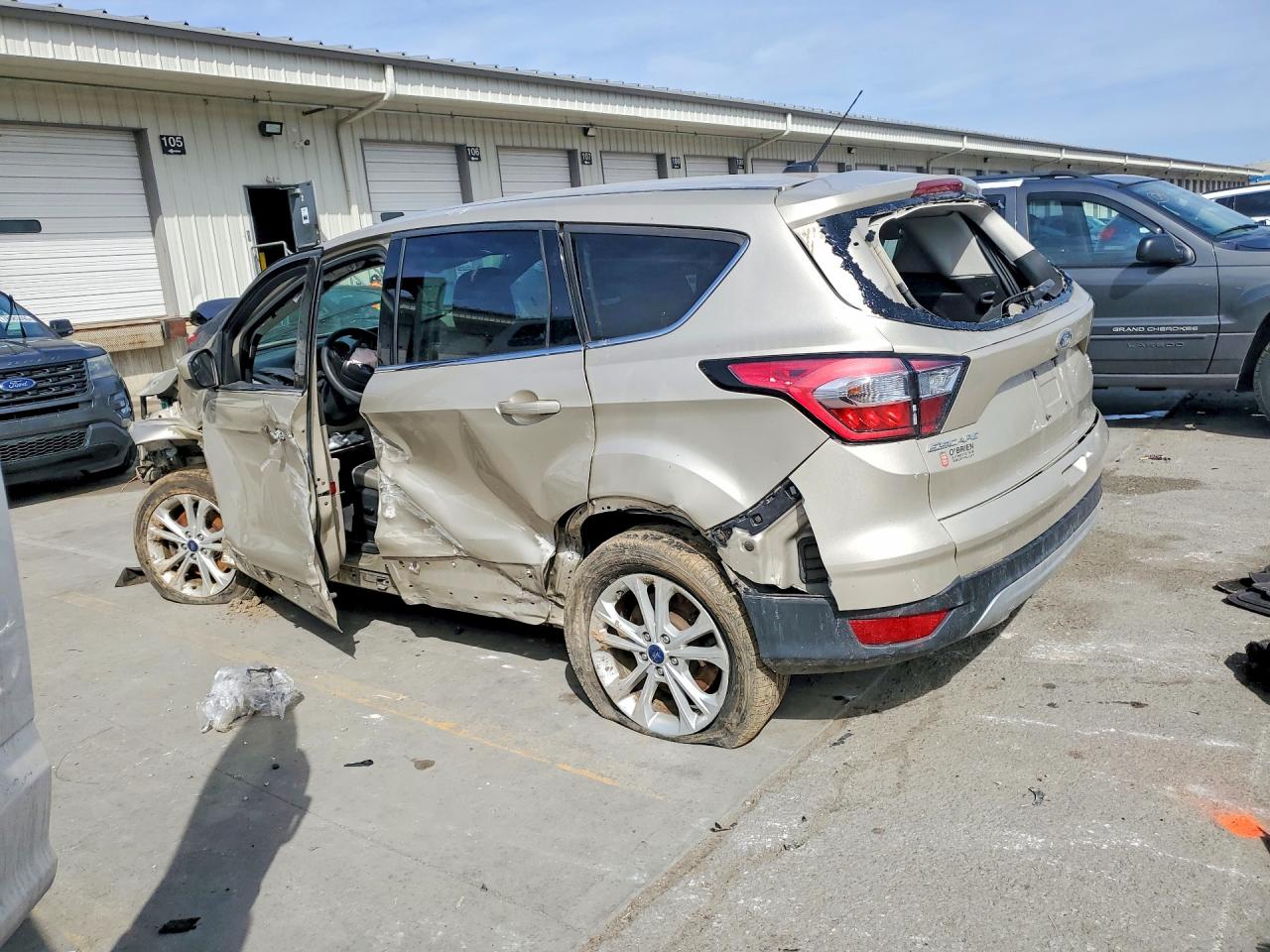 2017 FORD ESCAPE SE photo 3