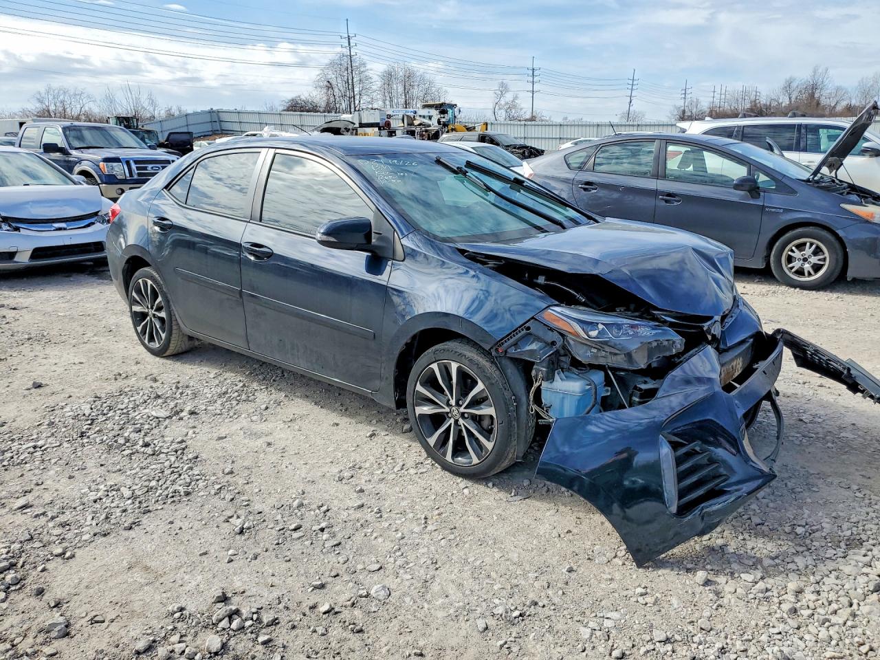 2017 TOYOTA COROLLA L photo 4