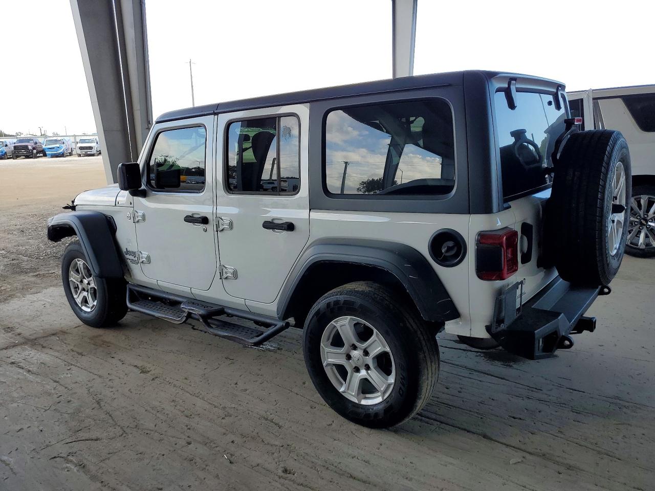2019 JEEP WRANGLER UNLIMITED SPORT photo 2