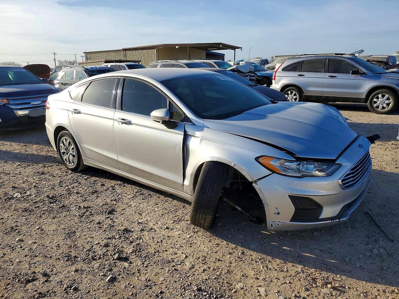 2019 FORD FUSION S photo 4
