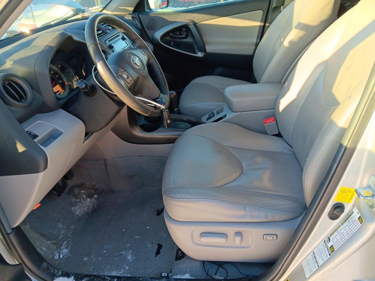 2012 TOYOTA RAV4 LIMITED photo 25