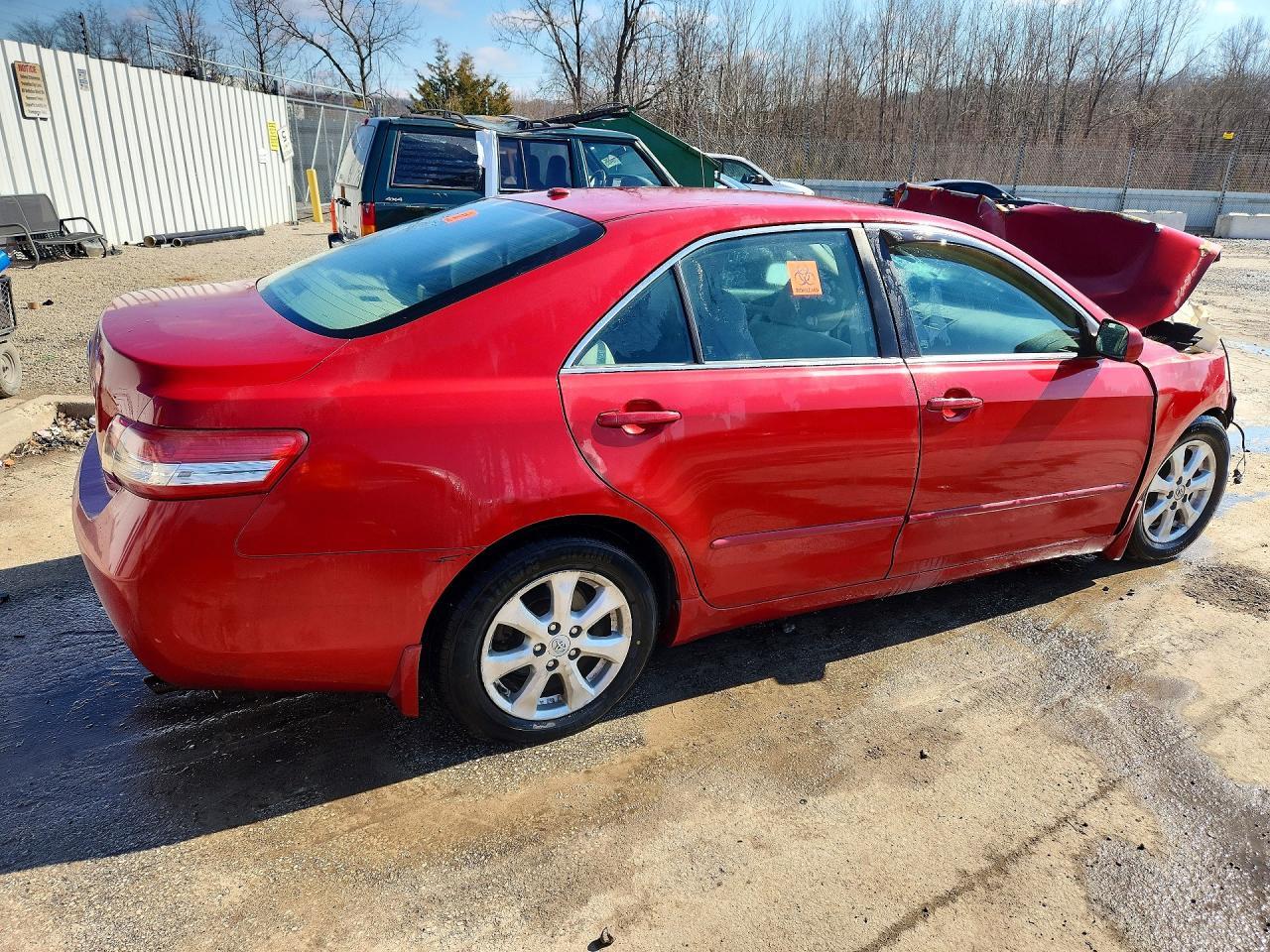 2011 TOYOTA CAMRY LE photo 7