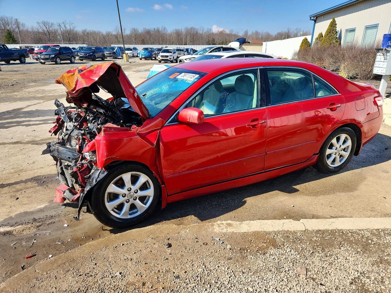 2011 TOYOTA CAMRY