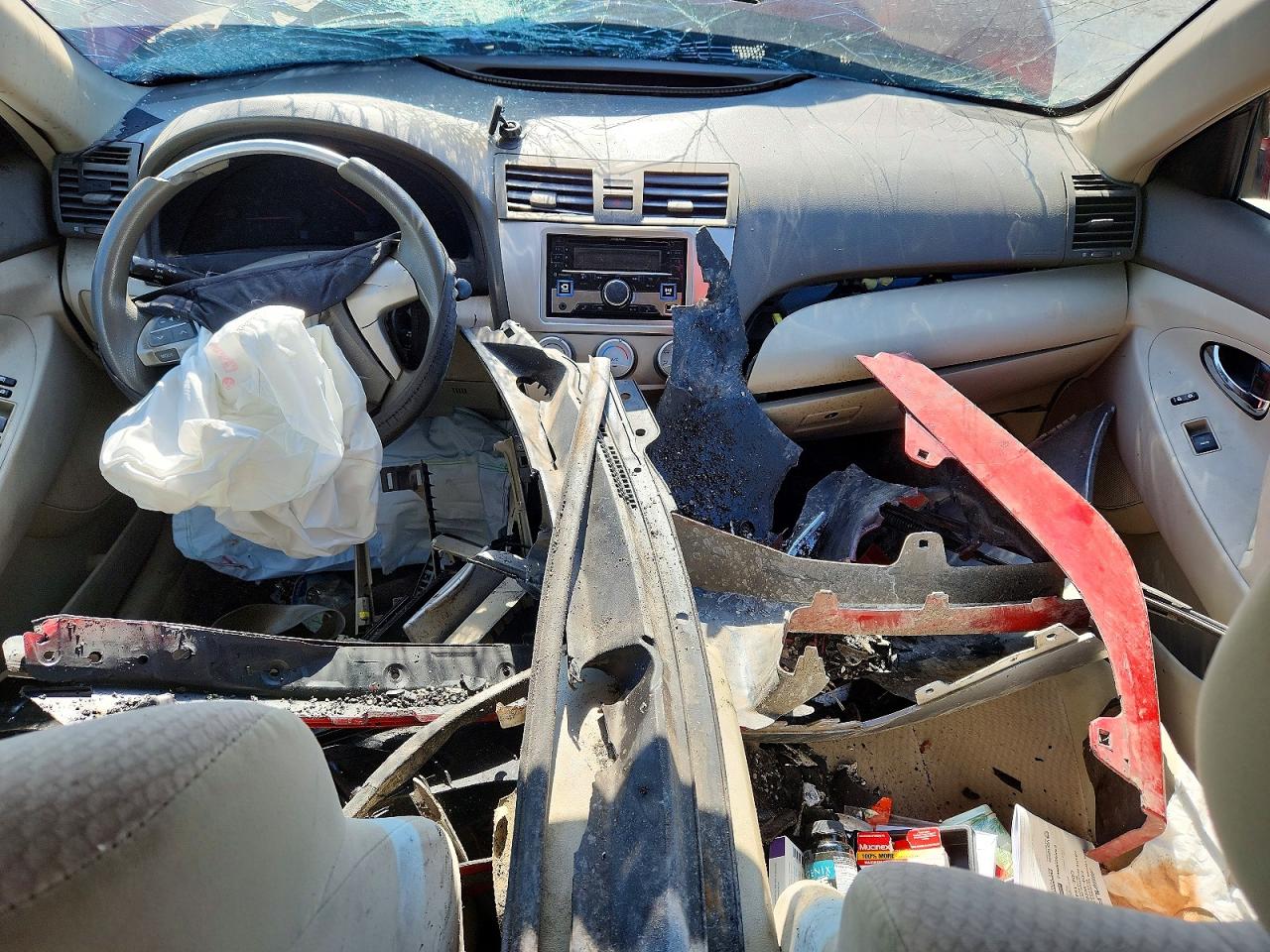 2011 TOYOTA CAMRY LE photo 22