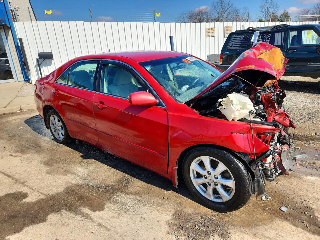 2011 TOYOTA CAMRY LE photo 10
