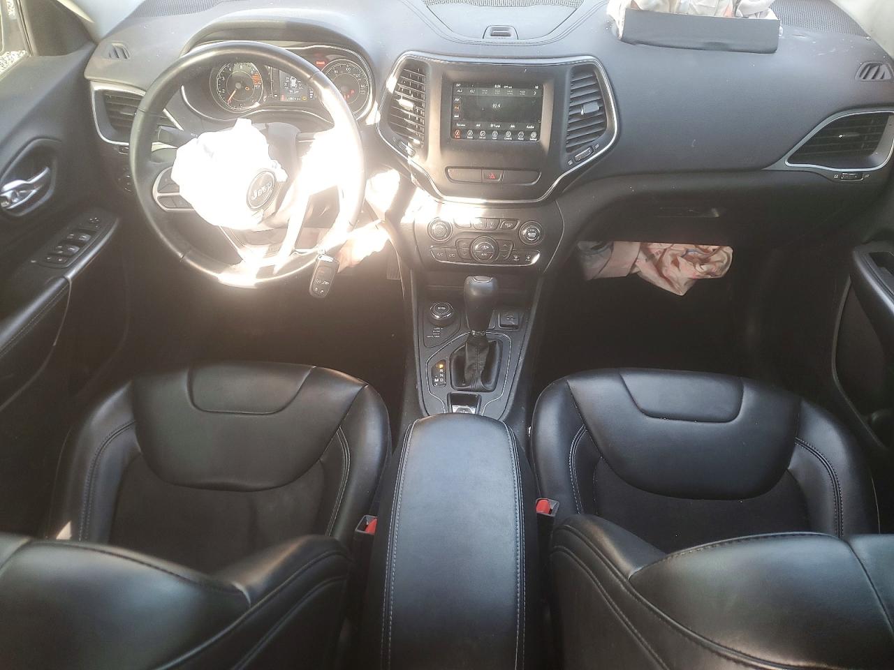 2019 JEEP CHEROKEE LATITUDE PLUS photo 15