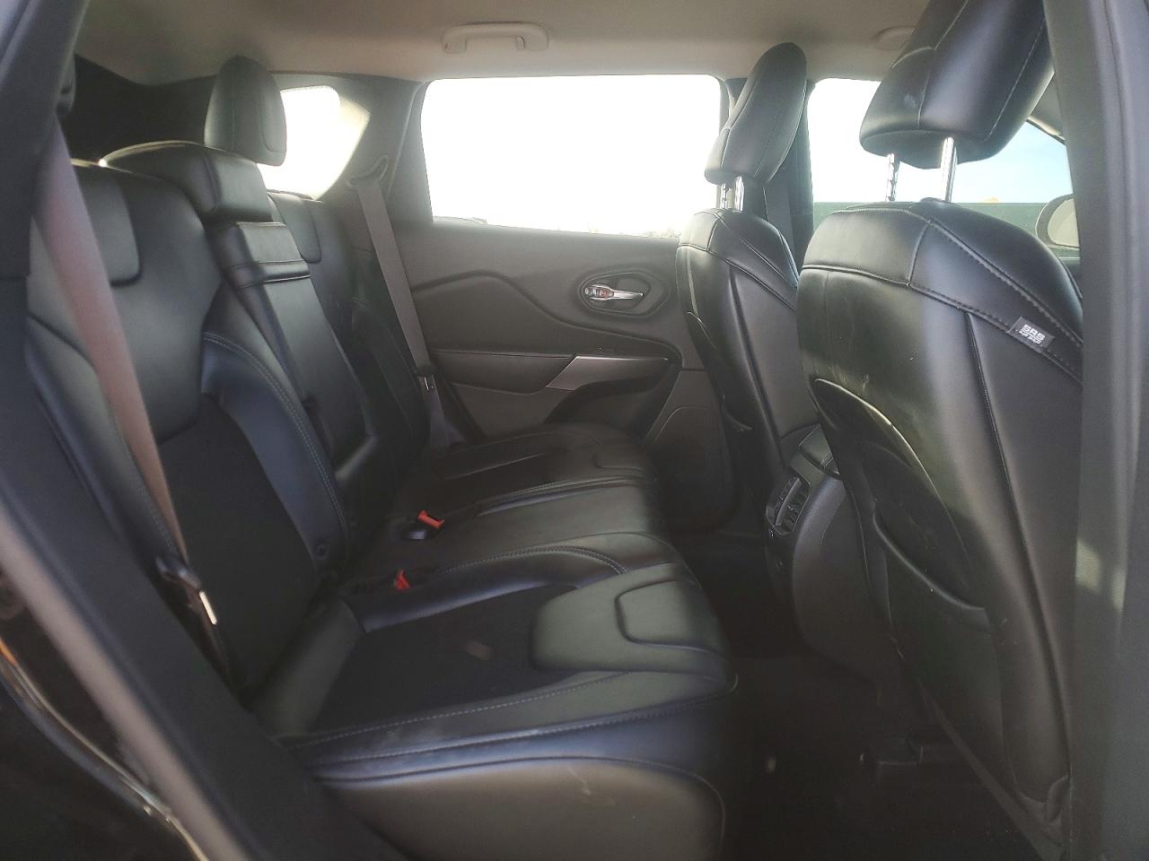 2019 JEEP CHEROKEE LATITUDE PLUS photo 21