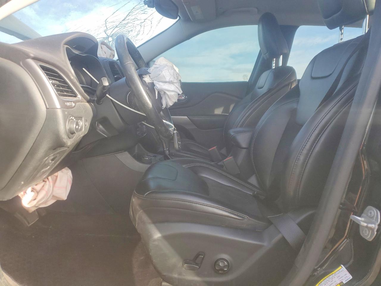 2019 JEEP CHEROKEE LATITUDE PLUS photo 13