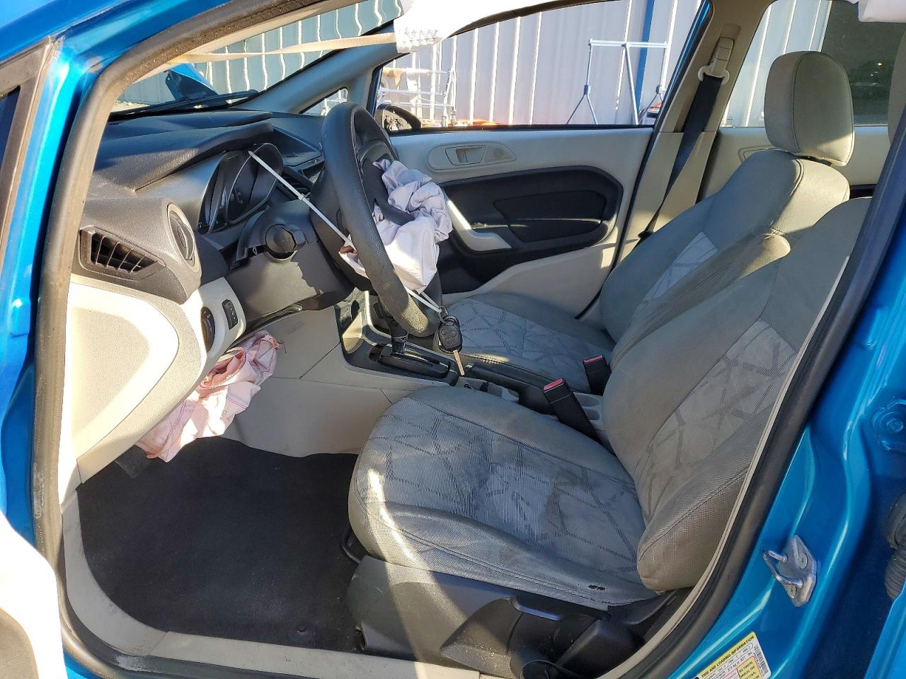 2012 FORD FIESTA SE photo 19