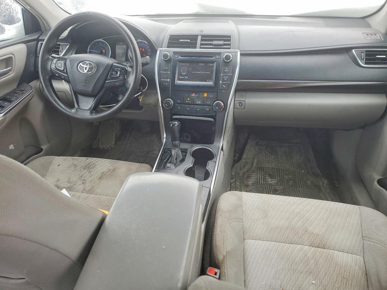 2016 TOYOTA CAMRY LE photo 8