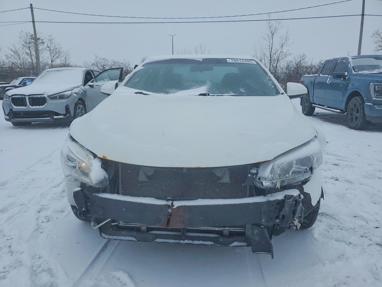 2016 TOYOTA CAMRY LE photo 5