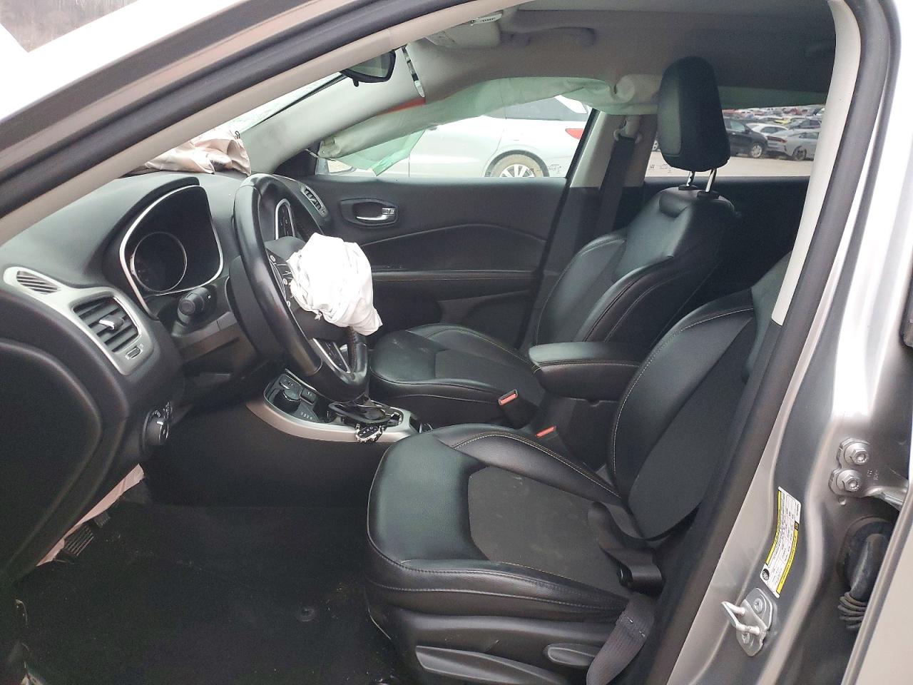 2019 JEEP COMPASS LATITUDE photo 19
