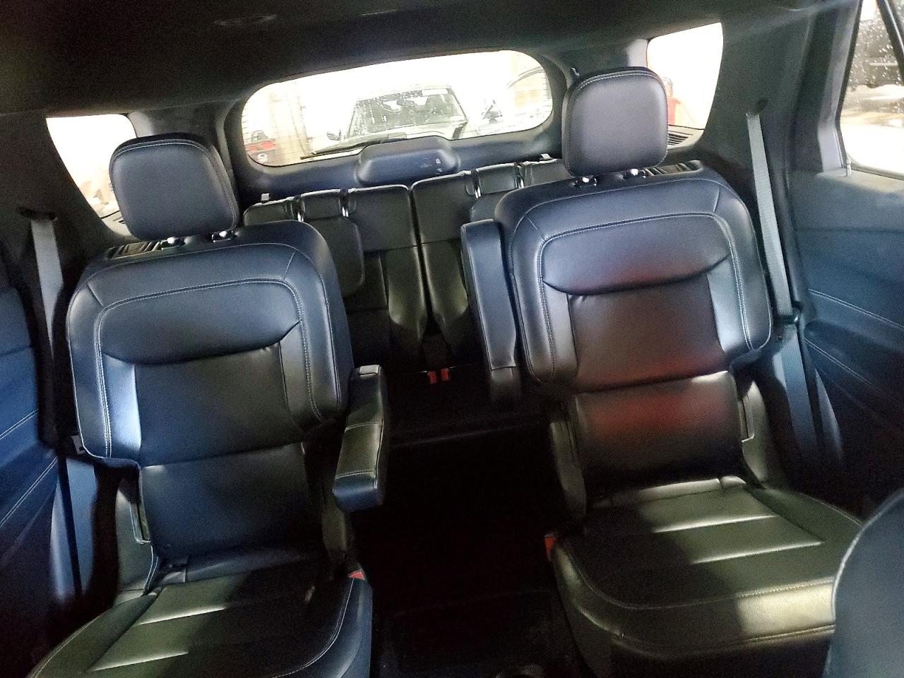 2020 FORD EXPLORER XLT photo 10