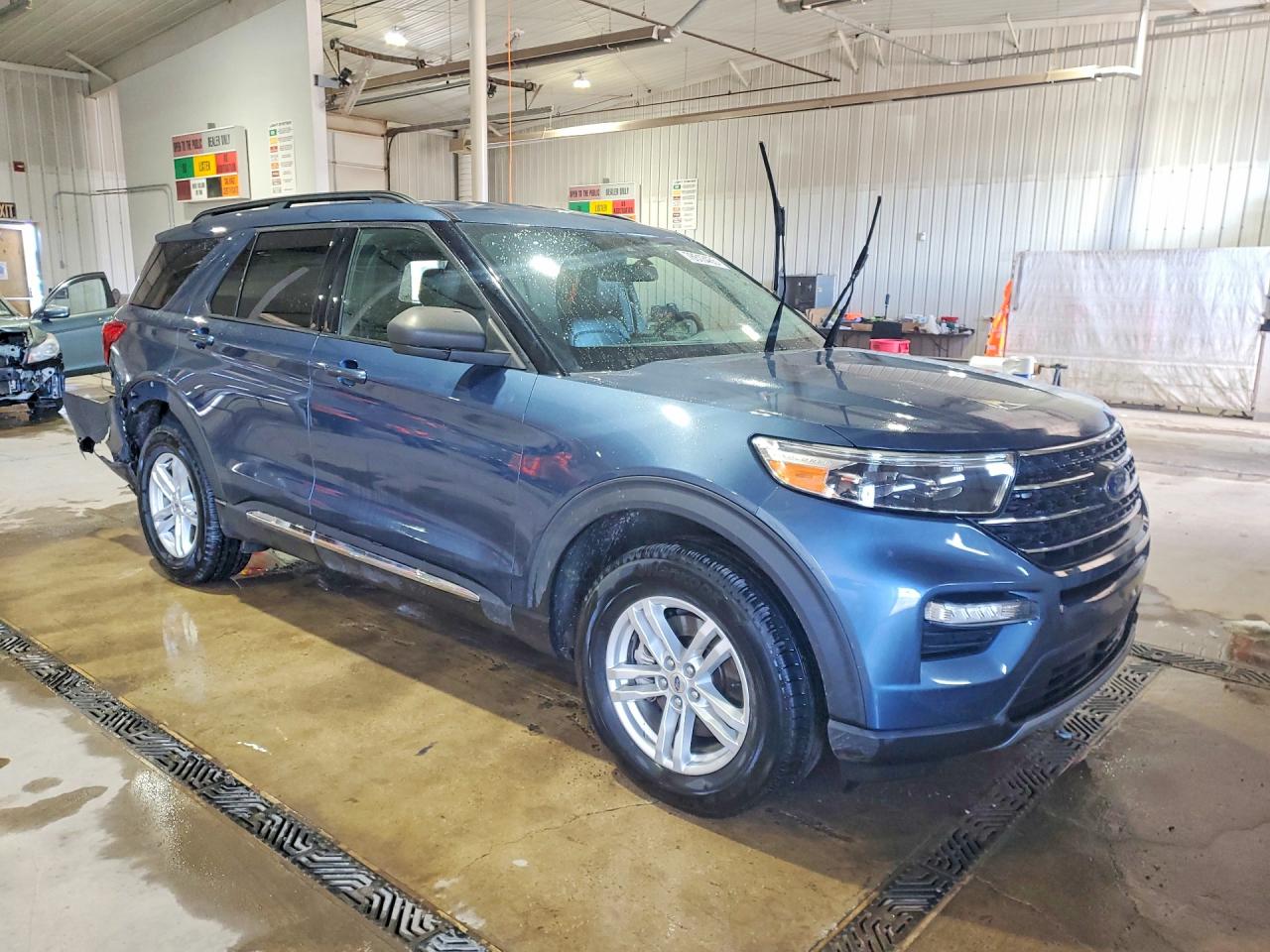 2020 FORD EXPLORER XLT photo 4