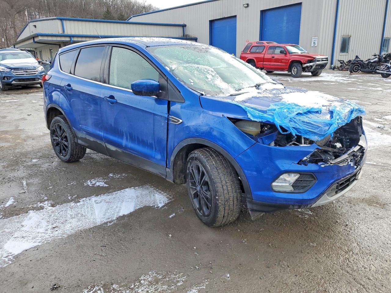 2019 FORD ESCAPE SE photo 4