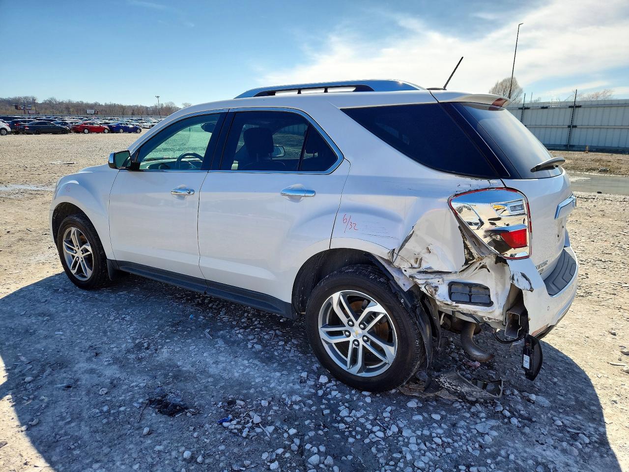 2017 CHEVROLET EQUINOX PREMIER photo 2