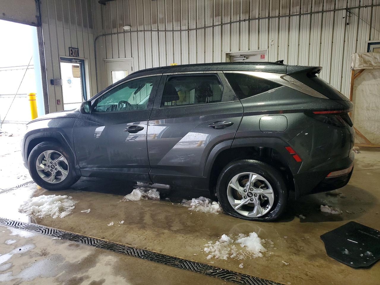 2022 HYUNDAI TUCSON SEL photo 2