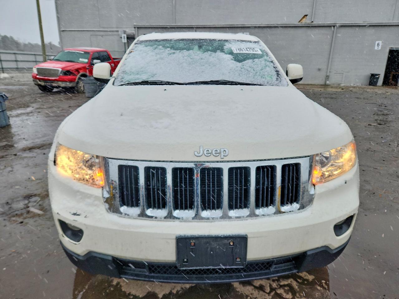 2012 JEEP GRAND CHEROKEE LAREDO photo 5