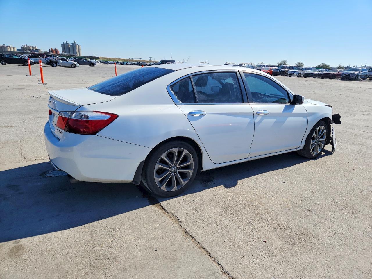 2015 HONDA ACCORD SPORT photo 5