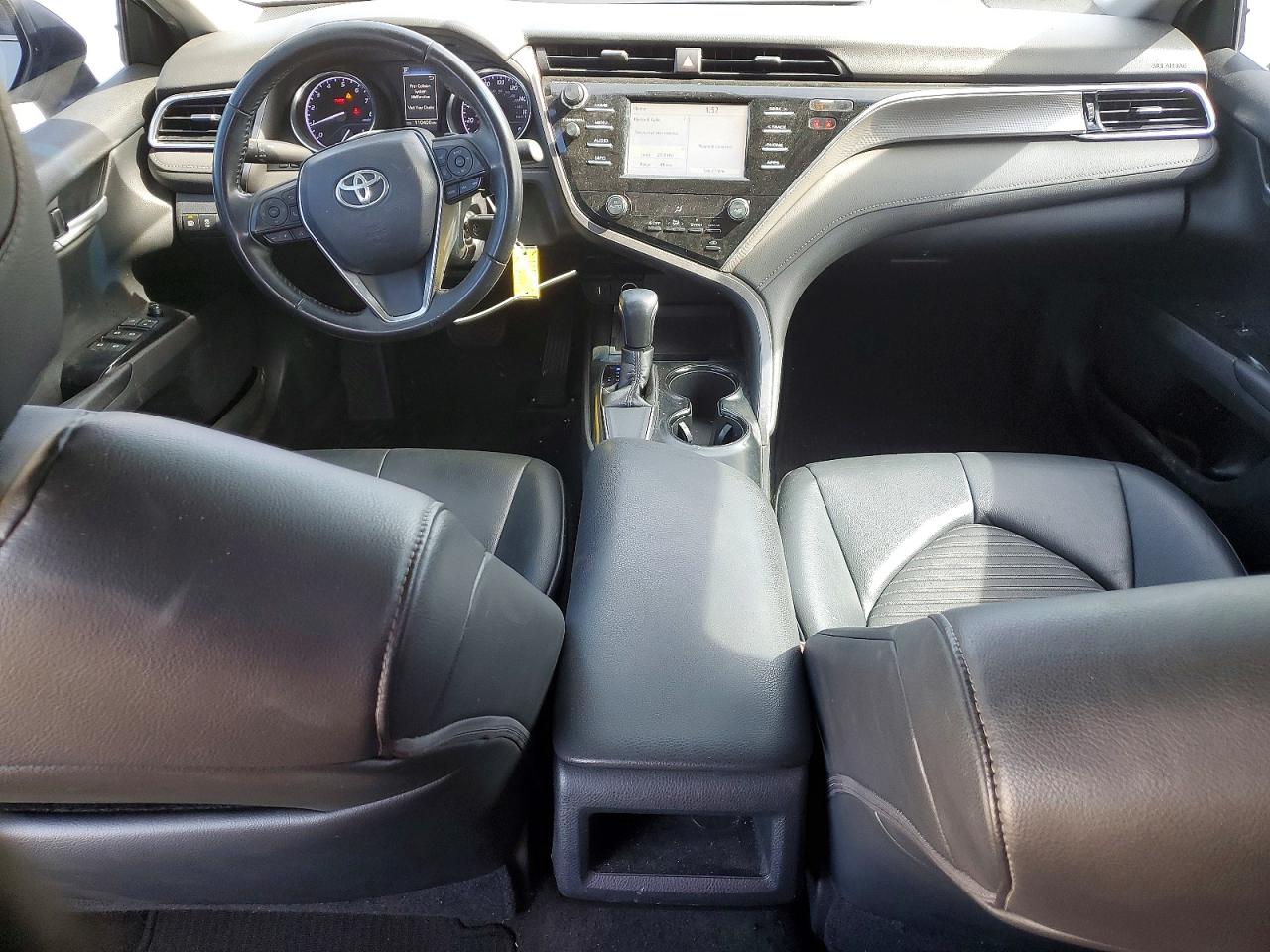 2018 TOYOTA CAMRY SE photo 15