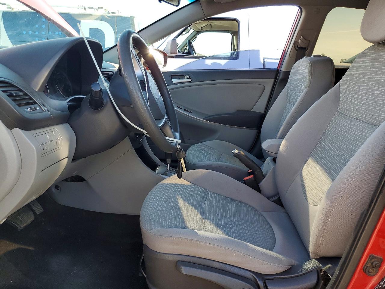 2017 HYUNDAI ACCENT photo 7