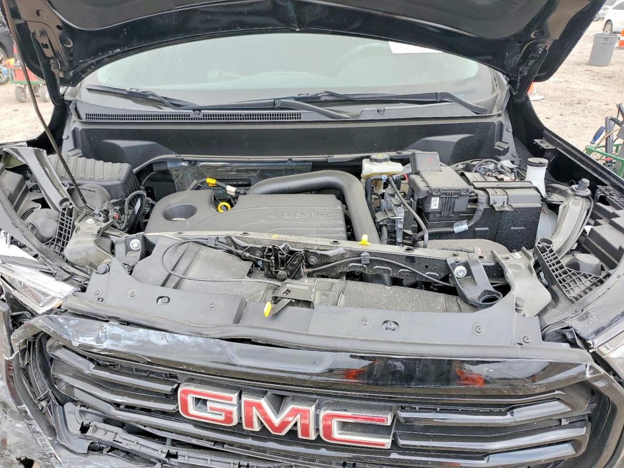 2024 GMC TERRAIN SLE photo 11