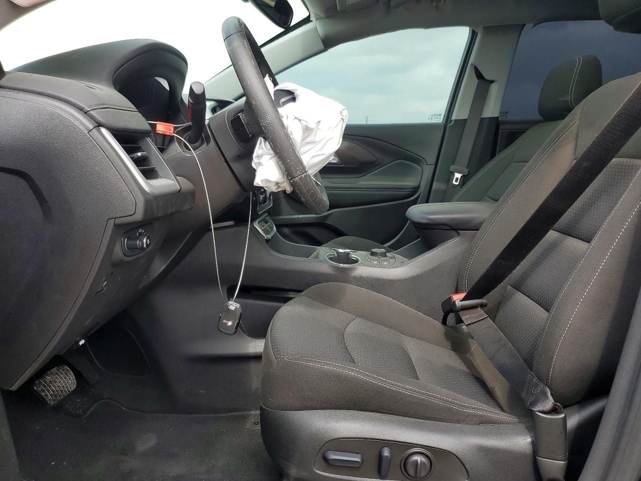 2024 GMC TERRAIN SLE photo 7