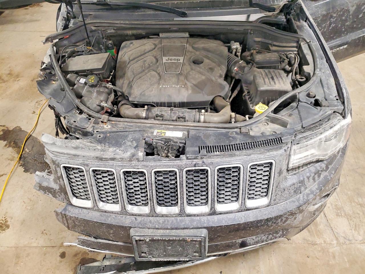 2016 JEEP GRAND CHEROKEE OVERLAND photo 23