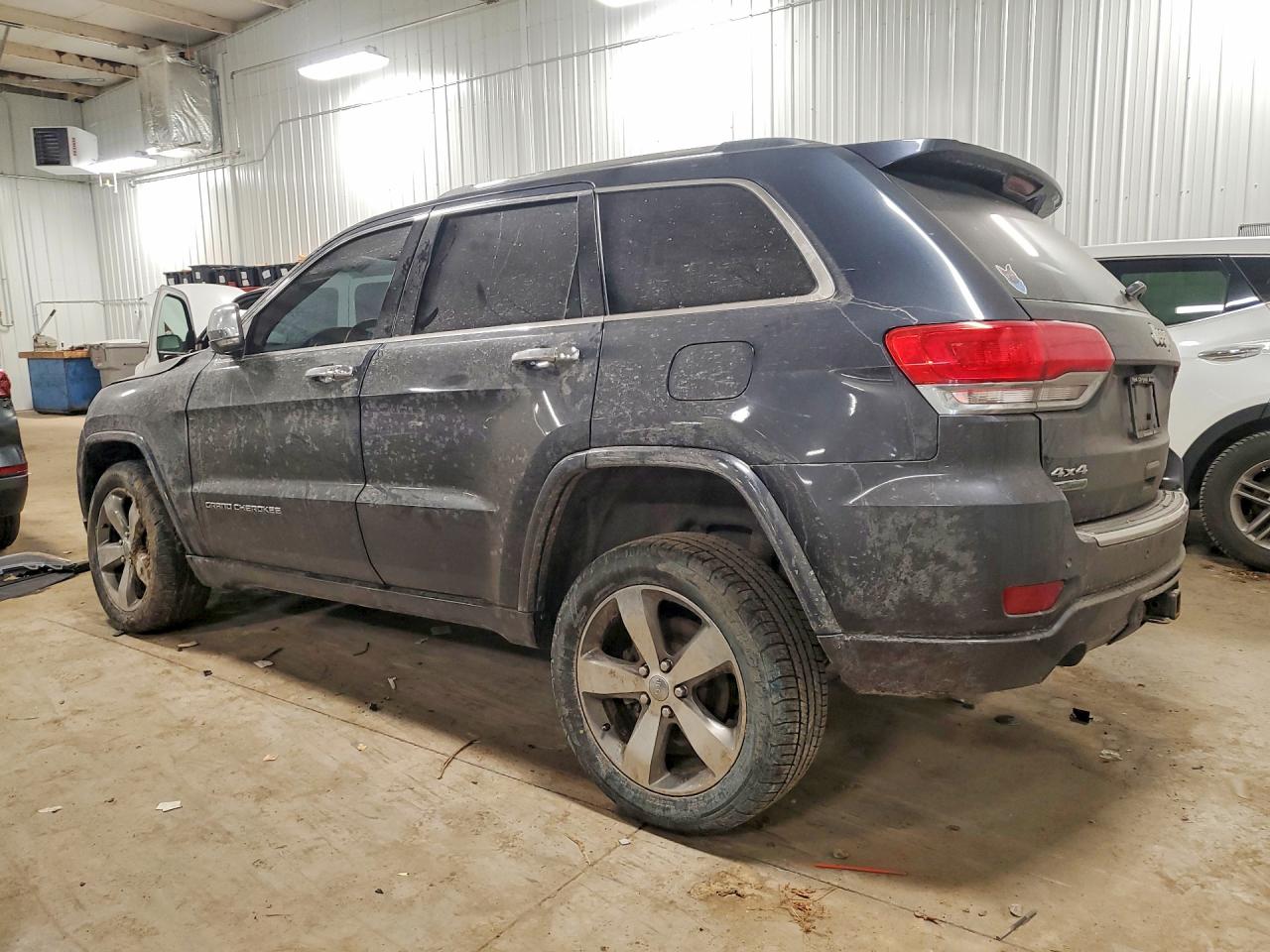 2016 JEEP GRAND CHEROKEE OVERLAND photo 3