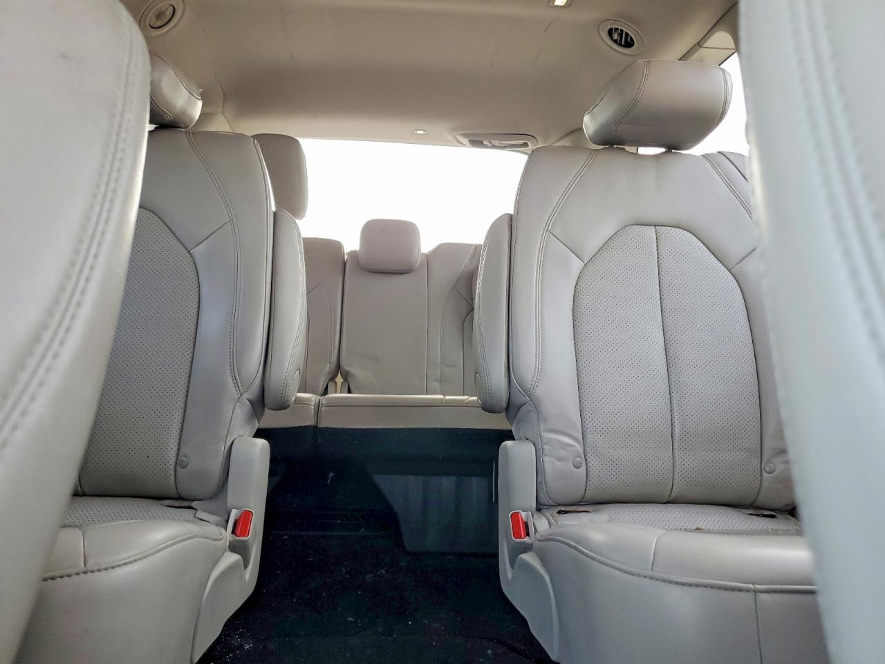 2021 CHRYSLER VOYAGER LXI photo 10