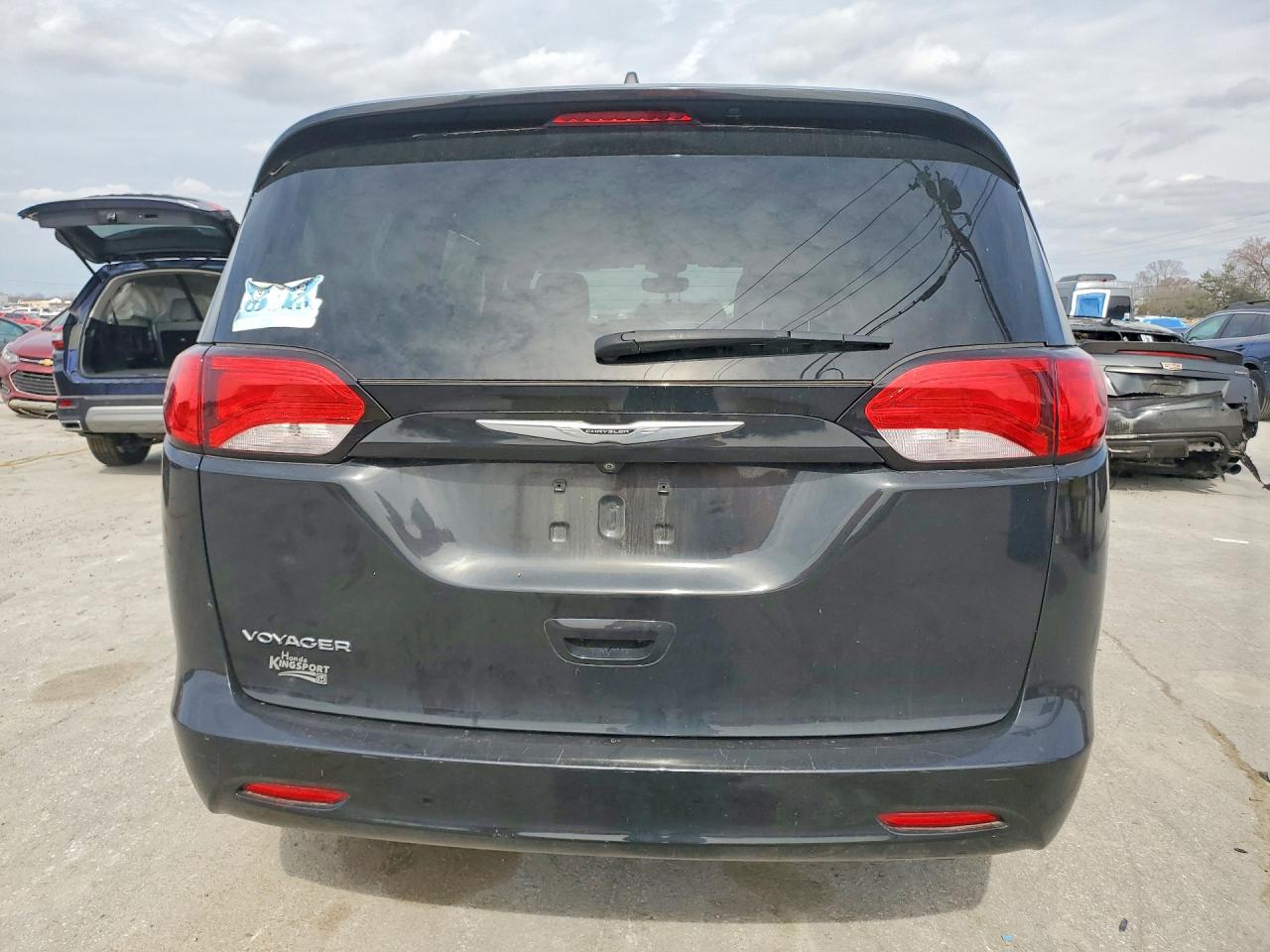 2021 CHRYSLER VOYAGER LXI photo 6