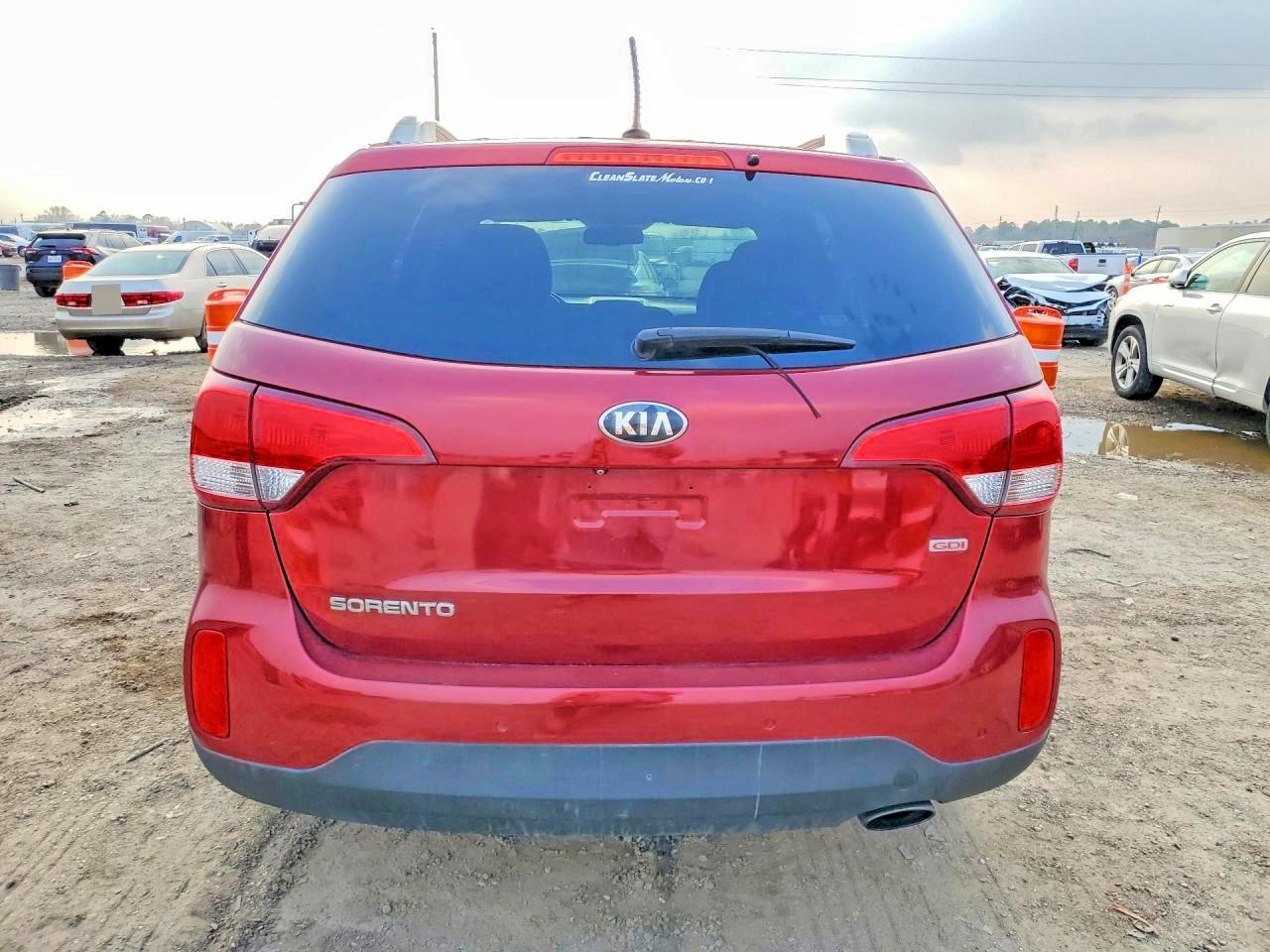 2015 KIA SORENTO LX photo 11