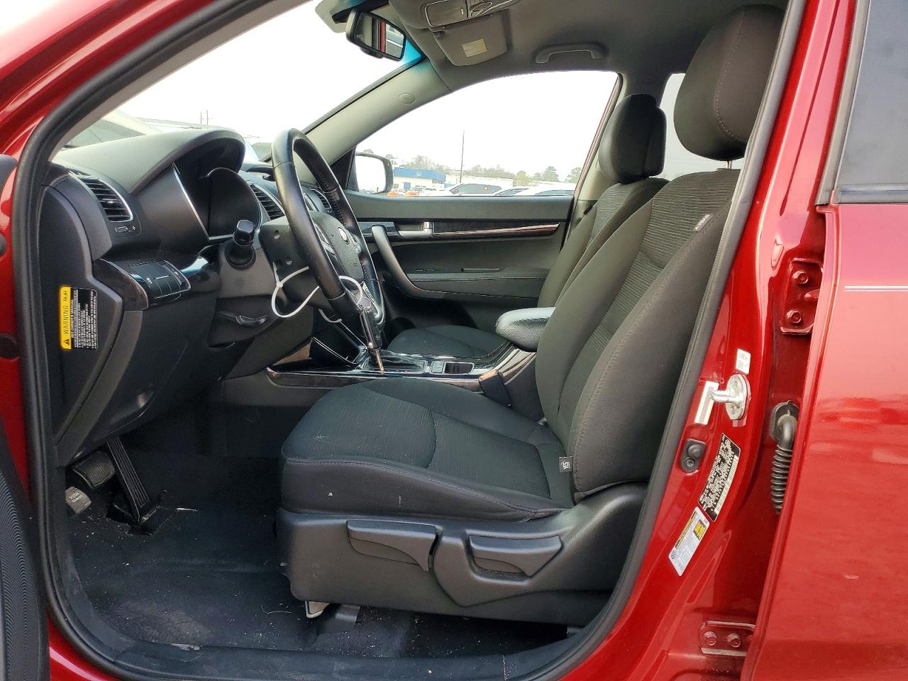 2015 KIA SORENTO LX photo 13