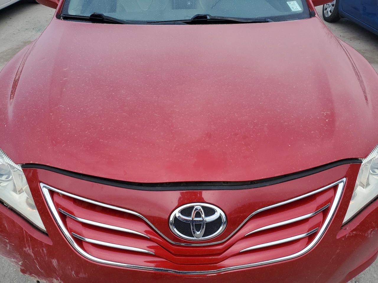 2011 TOYOTA CAMRY XLE photo 11