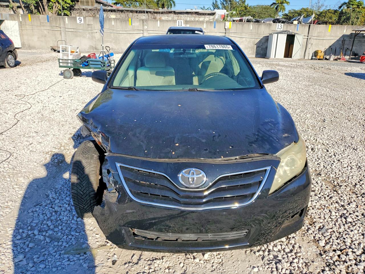 2011 TOYOTA CAMRY BASE photo 13
