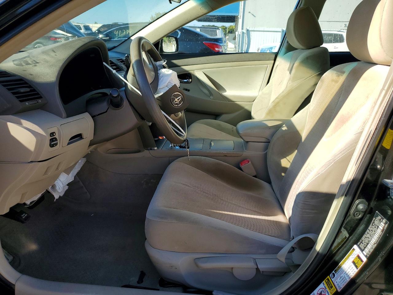 2011 TOYOTA CAMRY BASE photo 19