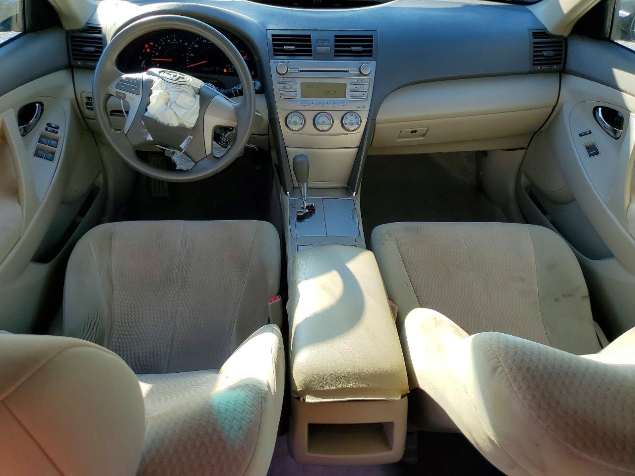 2011 TOYOTA CAMRY BASE photo 22