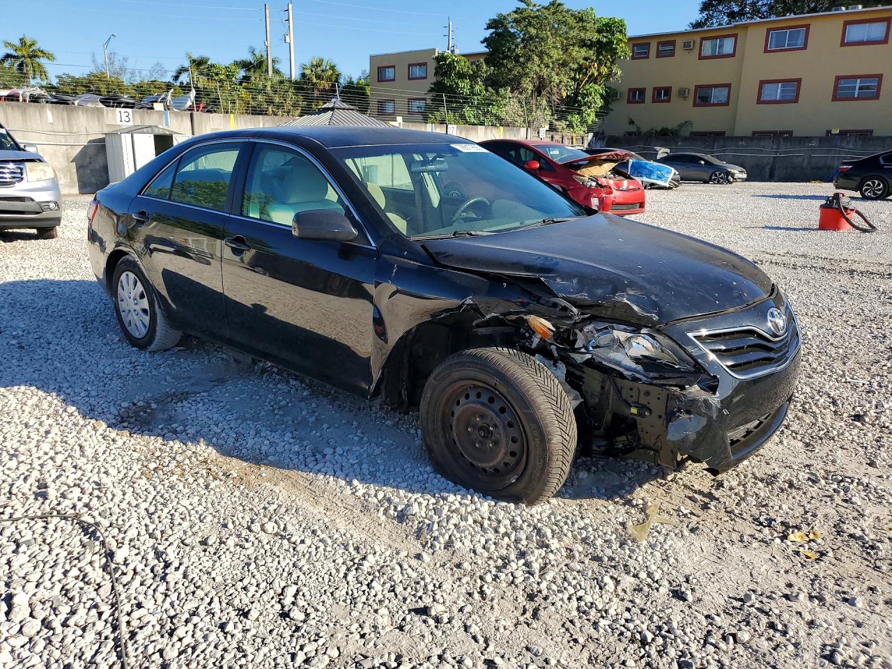 2011 TOYOTA CAMRY BASE photo 10