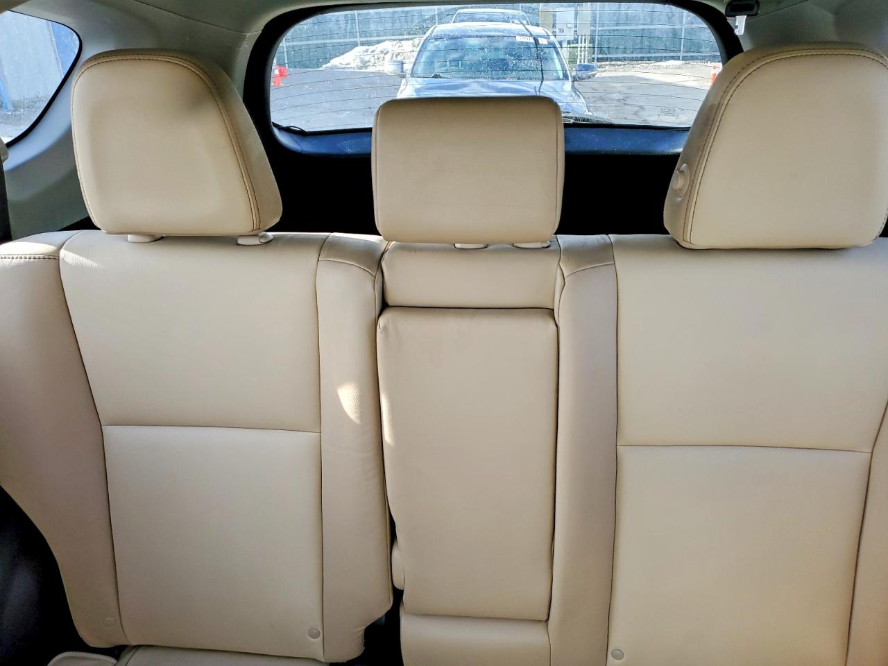 2015 TOYOTA RAV4 LIMITED photo 28