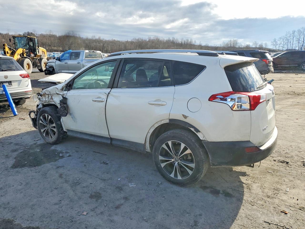 2015 TOYOTA RAV4 LIMITED photo 4