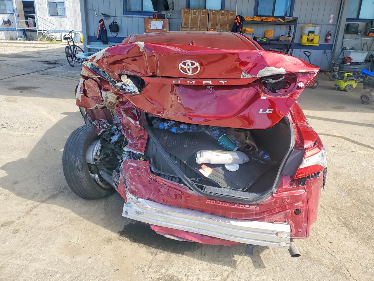 2020 TOYOTA CAMRY LE photo 11