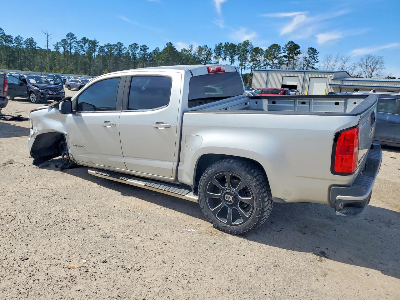 2019 CHEV COLORADO photo 3