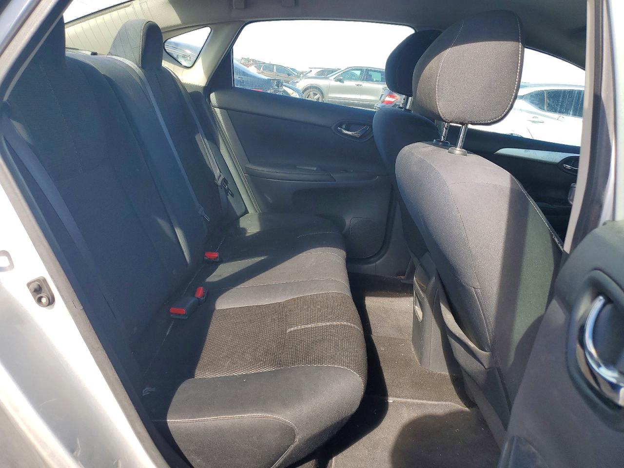 2018 NISSAN SENTRA S photo 10
